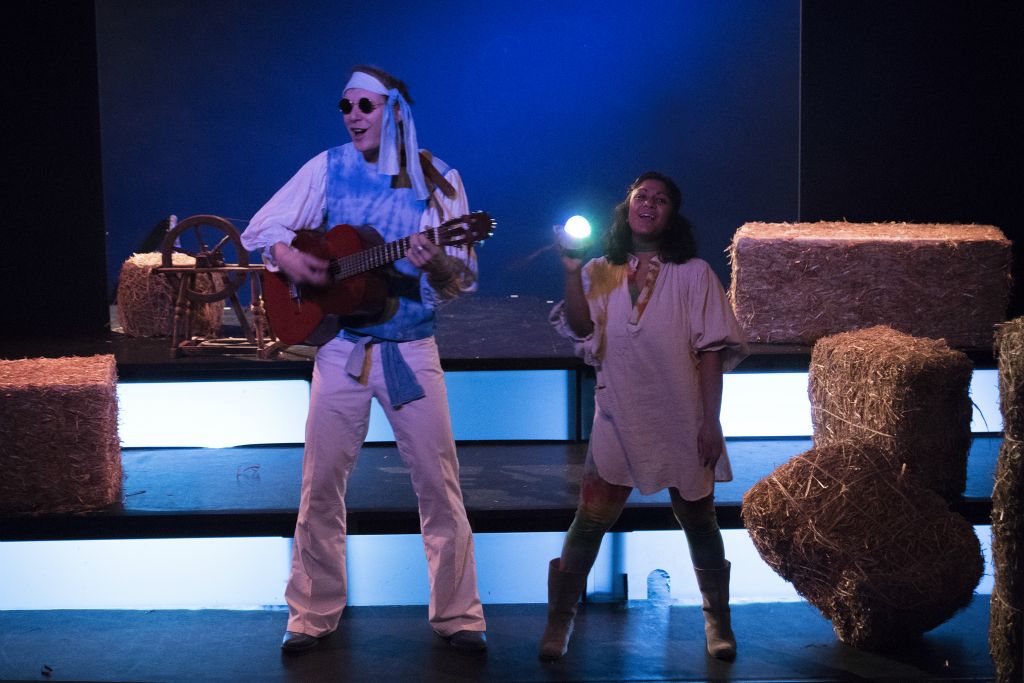A. Großgasteiger/ C. Busche nach den Geb. Grimm - Regie: A. Großgasteiger - Werftpark Kiel - Junges Theater