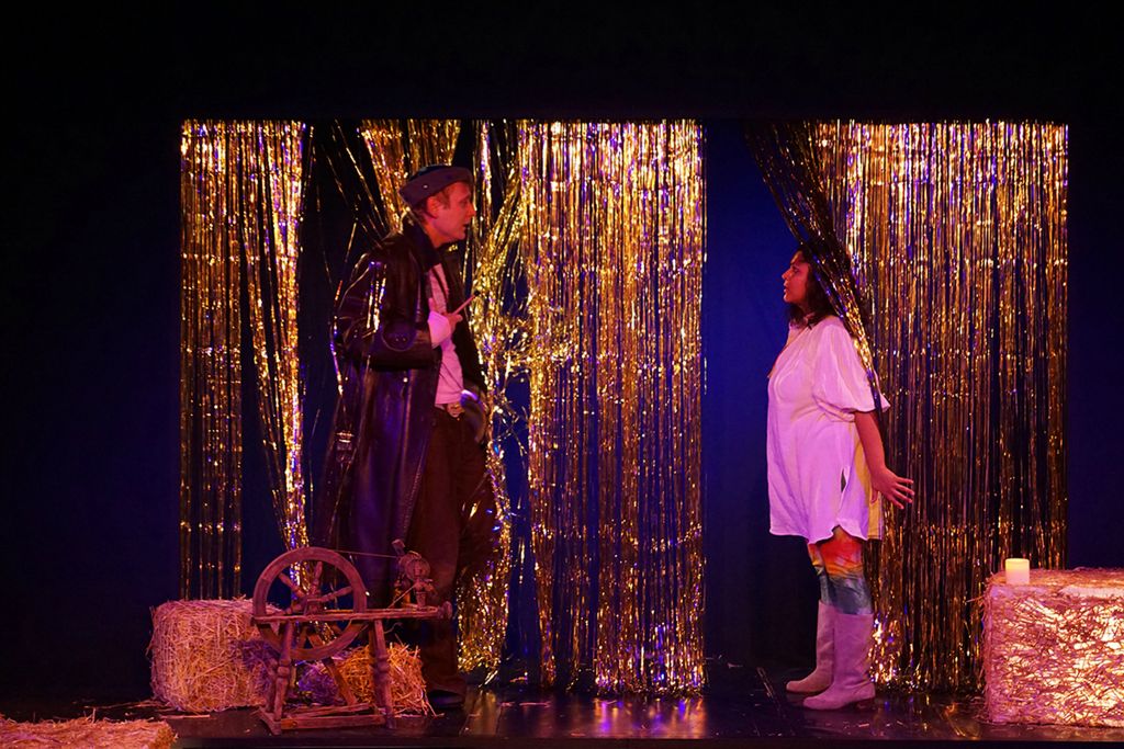 A. Großgasteiger/ C. Busche nach den Geb. Grimm - Regie: A. Großgasteiger - Werftpark Kiel - Junges Theater