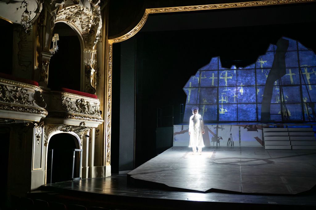 V. Kaiser - Regie: C. Piegger - Salzburger Landestheater - Photos © T.Witzgall