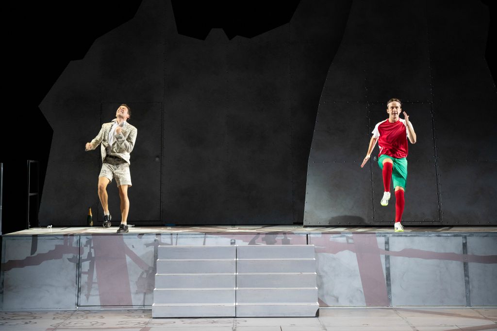V. Kaiser - Regie: C. Piegger - Salzburger Landestheater - Photos © T.Witzgall