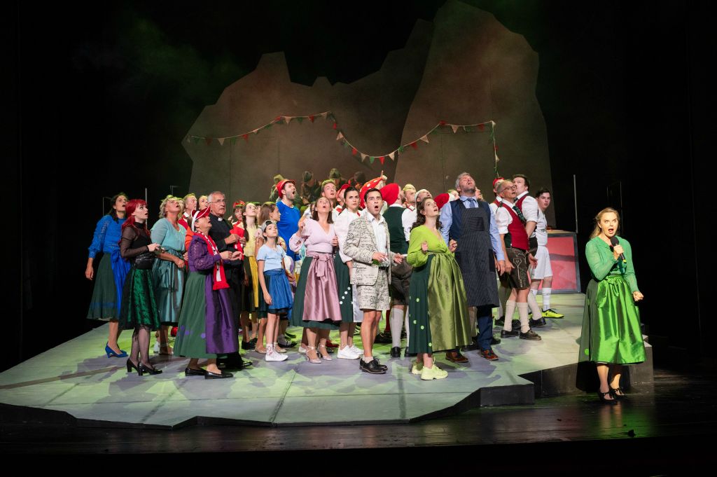 V. Kaiser - Regie: C. Piegger - Salzburger Landestheater - Photos © T.Witzgall