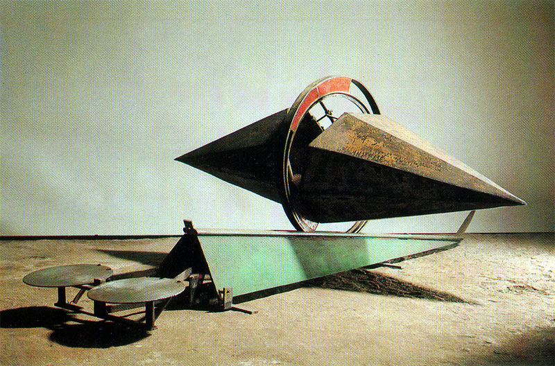 Sculpture Untitled, view 1