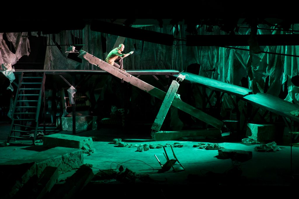 Stage design Flying Heat, view 1