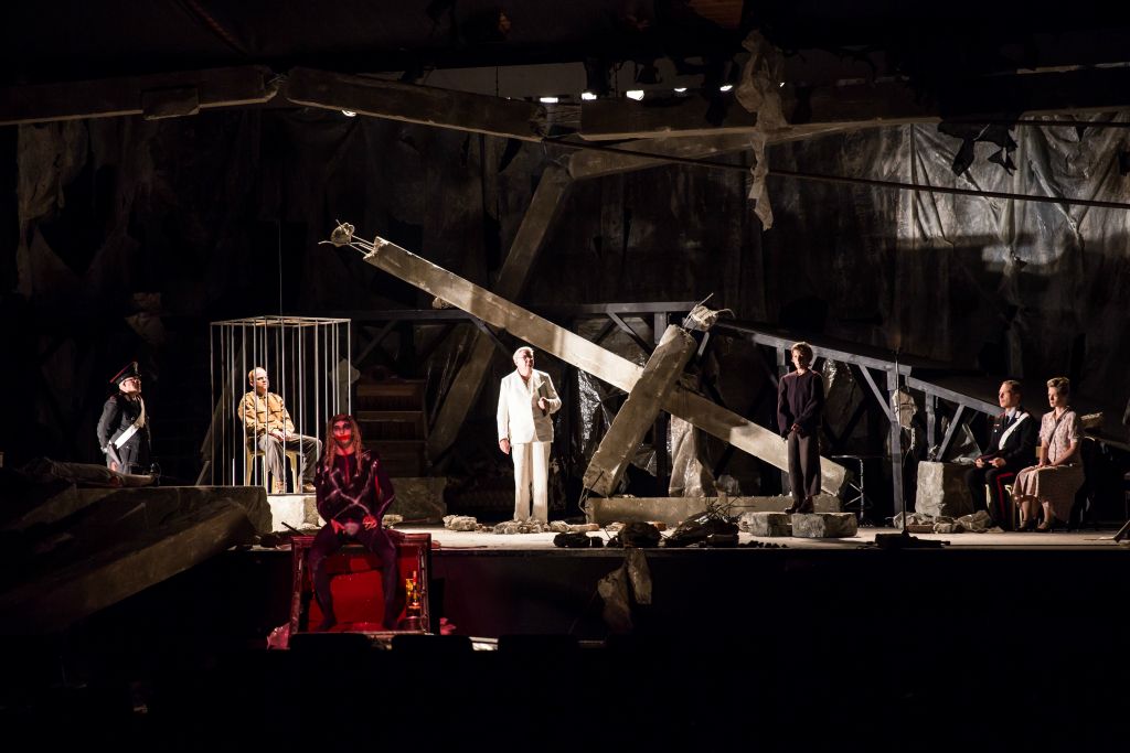 Stage design Flying Heat, view 3