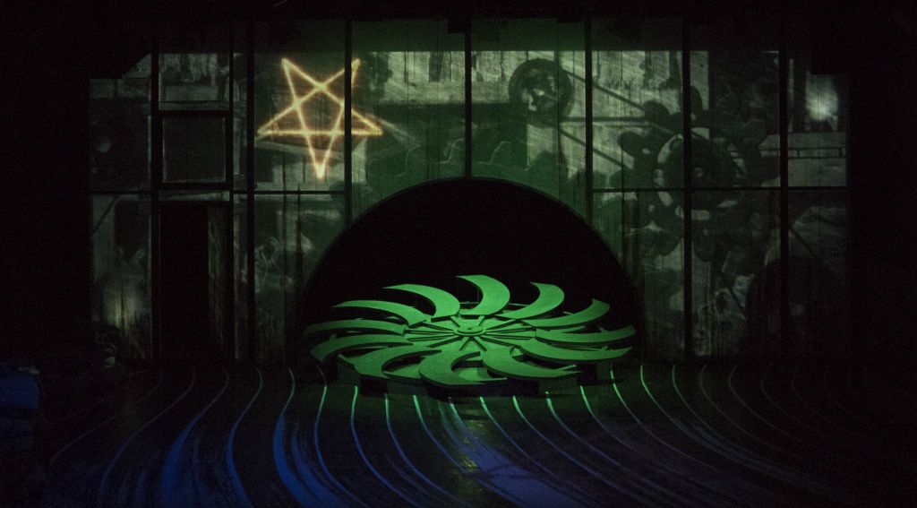 Stage and costume design Krabat, view 9