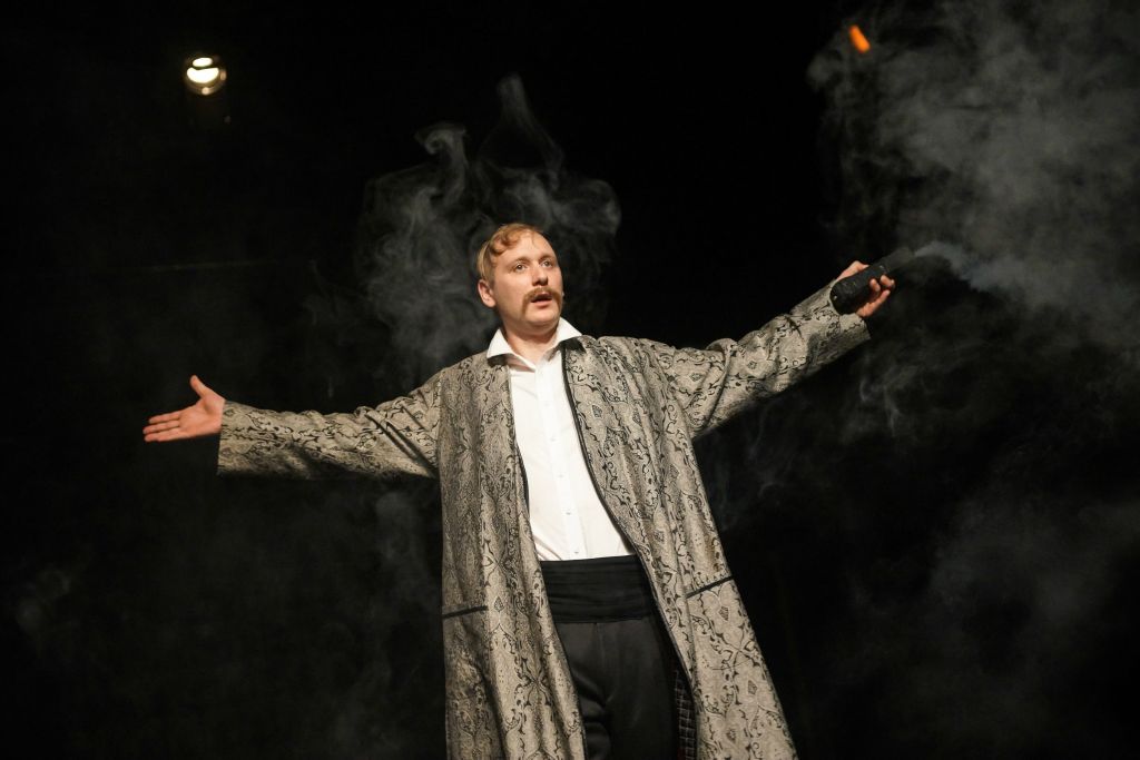 Stage and costume design Baskerville – Sherlock Holmes's Very First Case, view 4