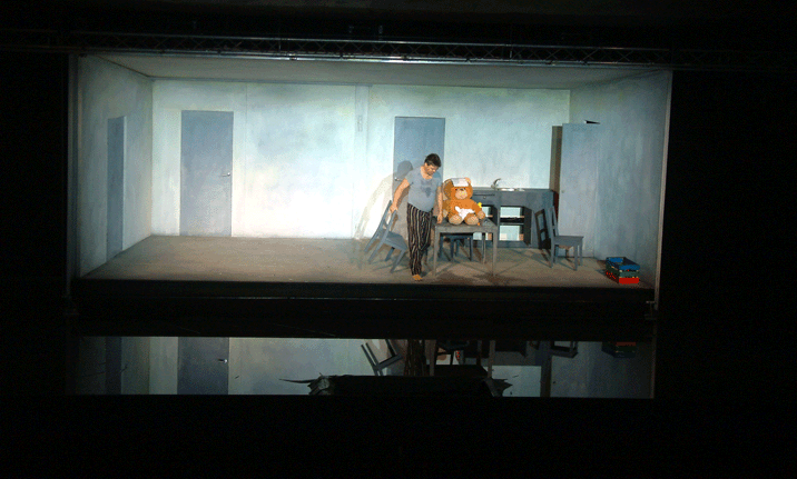 Stage design Neither Fish nor Fowl, view 4