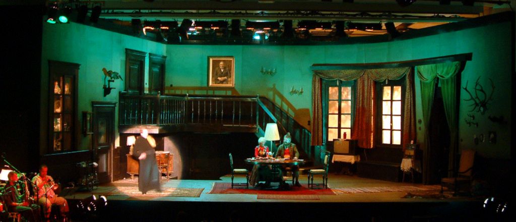 Stage design Arsenic and Old Lace, view 2